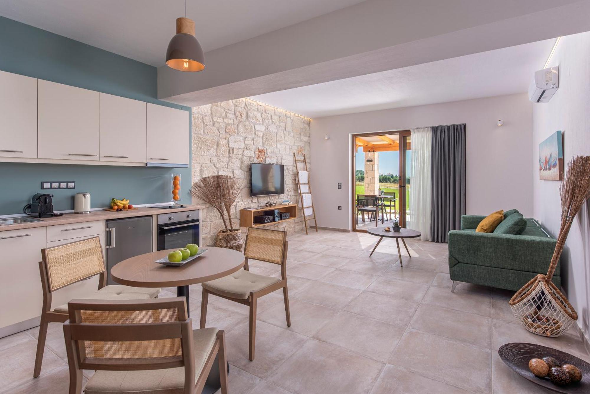 Mint Retreat Suites (Adults Only) Каландра Номер фото